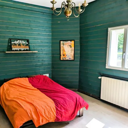 Holiday home Maison T3 Dans Moulin A Eau *